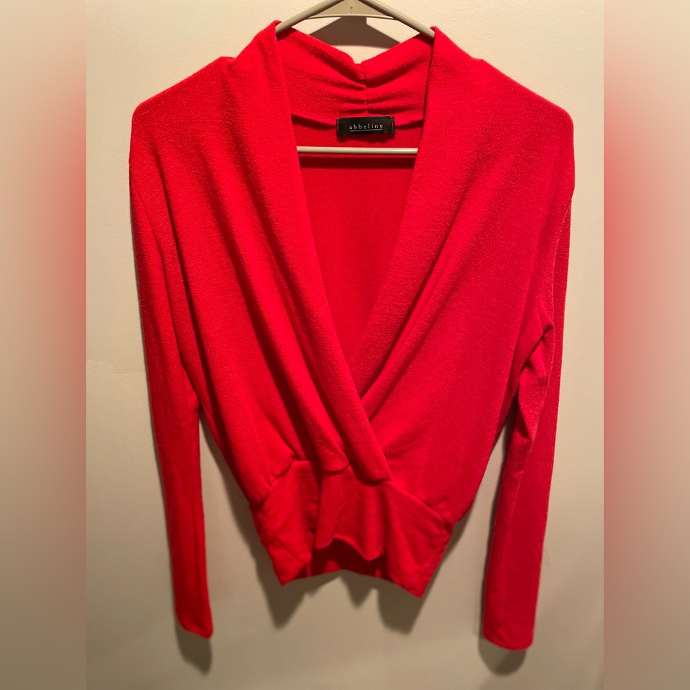 Abbeline deep v top